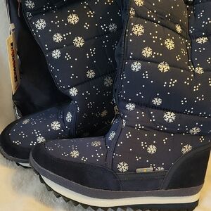 Dadawen Womans Snowflake Pattern Winter Boots Size 42/10